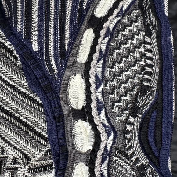 VTG 90s TUNDRA CANADA Sweater Vest 3D Textured Mens Size M - Picture 7 of 9